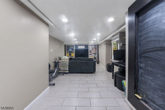 330 Simons Ave, Hackensack City, NJ 07601