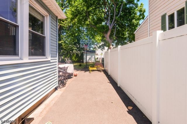 330 Simons Ave, Hackensack City, NJ 07601