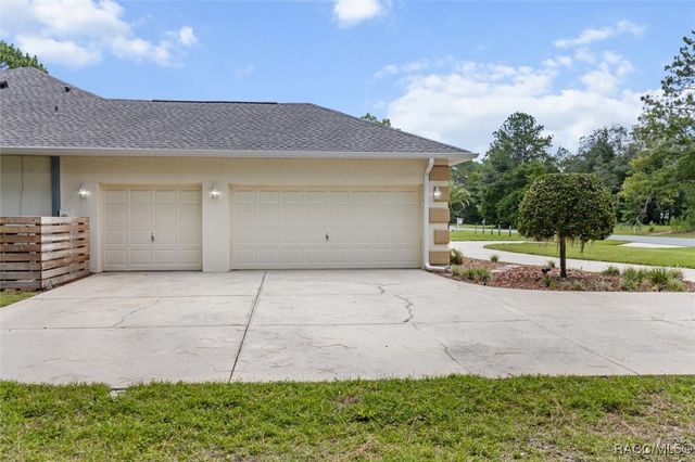 9989 N Langdon Road, Citrus Springs, FL 34434