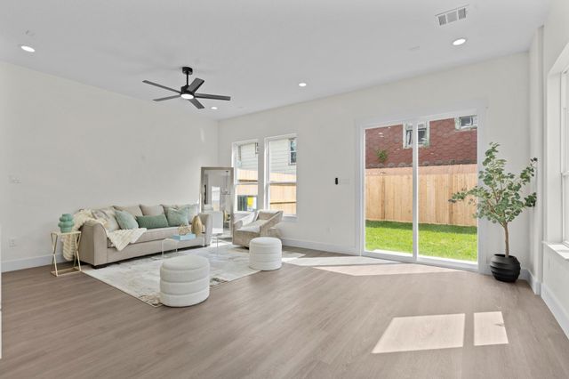 6818 Avenue F Unit B, Houston, TX 77011