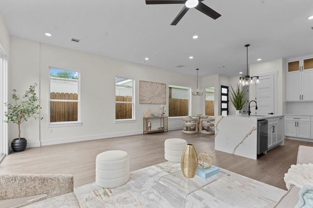 6818 Avenue F Unit B, Houston, TX 77011