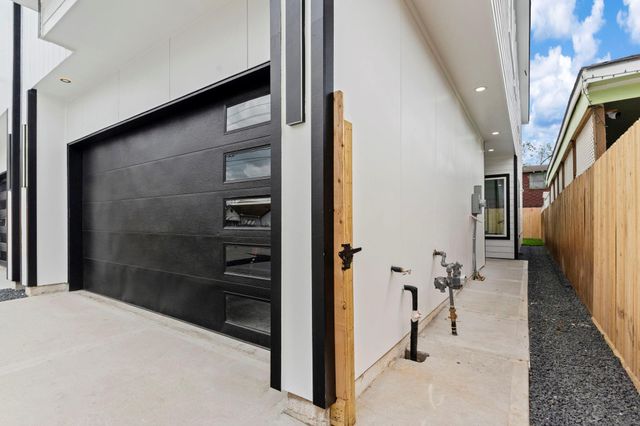 6818 Avenue F Unit B, Houston, TX 77011