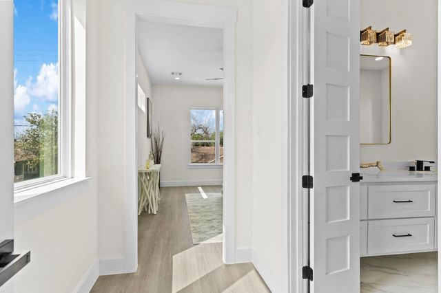 6818 Avenue F Unit B, Houston, TX 77011