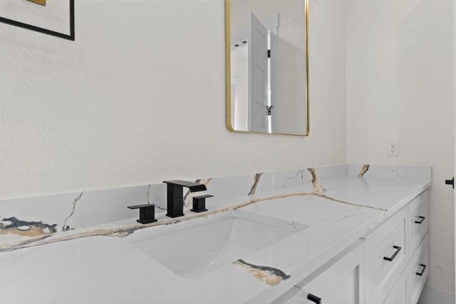 6818 Avenue F Unit B, Houston, TX 77011