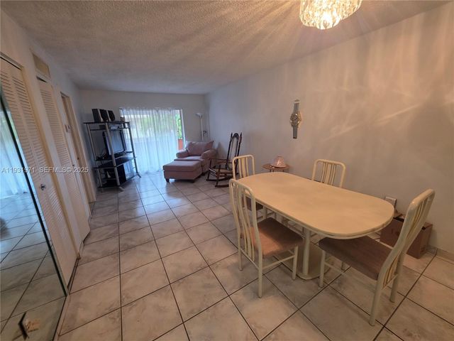 295 NW 72nd Ave 207, Miami, FL 33126