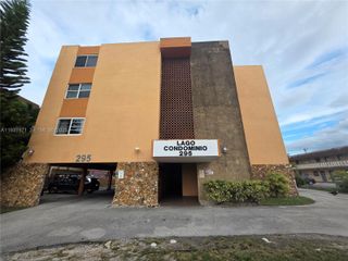 295 NW 72nd Ave 207, Miami, FL 33126