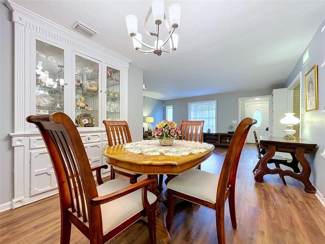 11805 N 51ST STREET, Temple Terrace, FL 33617