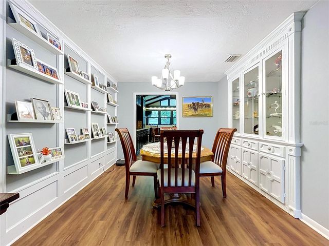 11805 N 51ST STREET, Temple Terrace, FL 33617