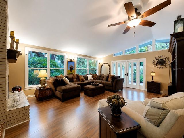 11805 N 51ST STREET, Temple Terrace, FL 33617