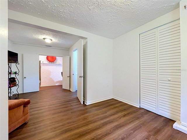 11805 N 51ST STREET, Temple Terrace, FL 33617