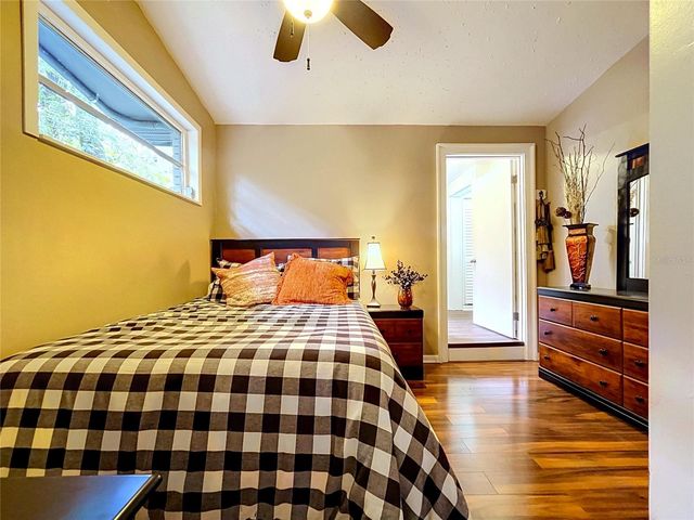 11805 N 51ST STREET, Temple Terrace, FL 33617