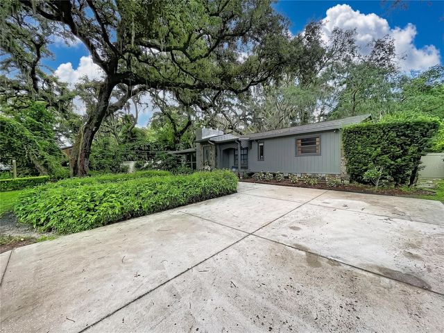 11805 N 51ST STREET, Temple Terrace, FL 33617