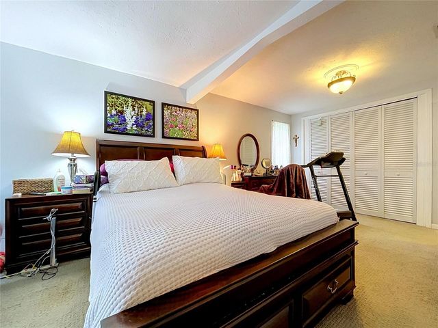 11805 N 51ST STREET, Temple Terrace, FL 33617