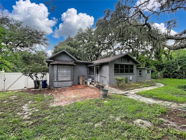 11805 N 51ST STREET, Temple Terrace, FL 33617