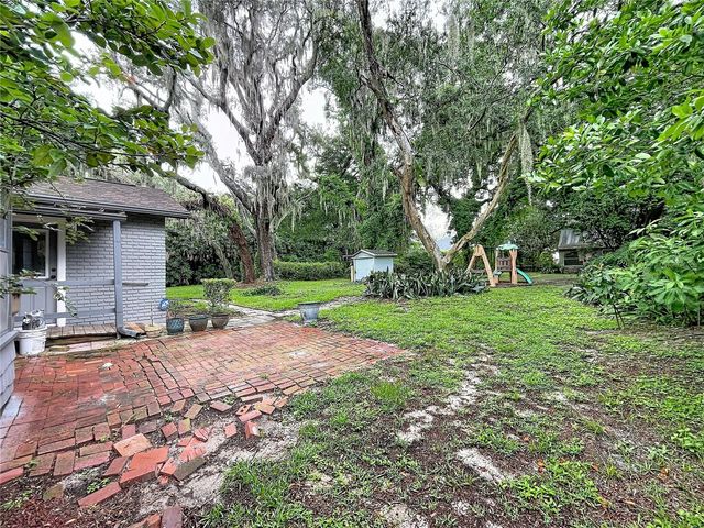 11805 N 51ST STREET, Temple Terrace, FL 33617