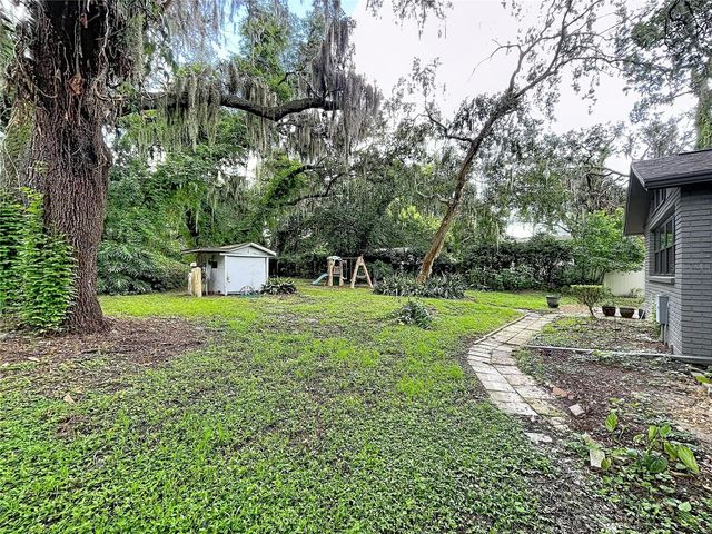 11805 N 51ST STREET, Temple Terrace, FL 33617