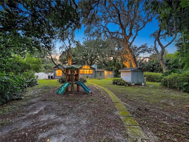 11805 N 51ST STREET, Temple Terrace, FL 33617