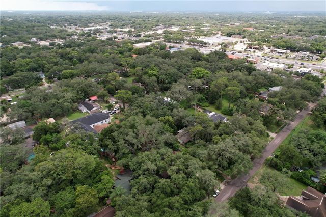 11805 N 51ST STREET, Temple Terrace, FL 33617