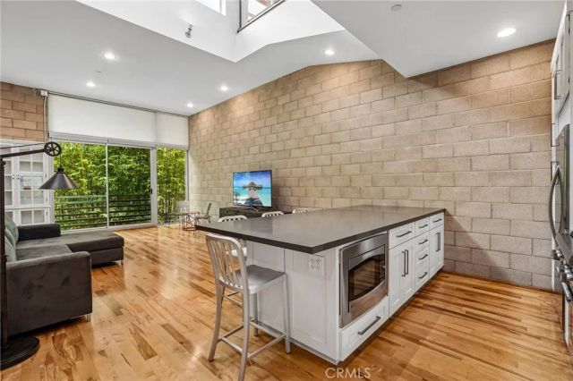 717 N Highland Avenue 21, Los Angeles, CA 90038