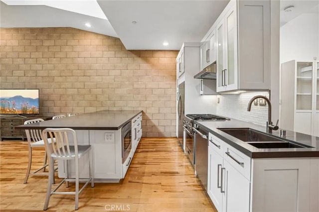 717 N Highland Avenue 21, Los Angeles, CA 90038