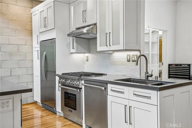 717 N Highland Avenue 21, Los Angeles, CA 90038