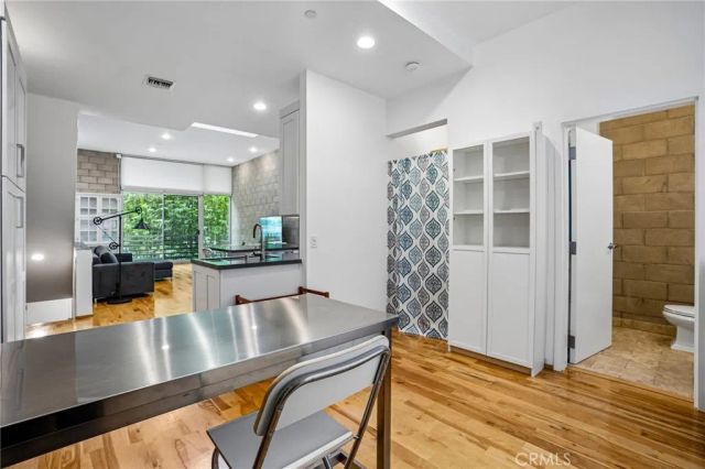 717 N Highland Avenue 21, Los Angeles, CA 90038