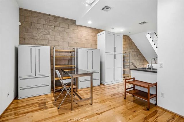 717 N Highland Avenue 21, Los Angeles, CA 90038