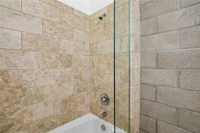 717 N Highland Avenue 21, Los Angeles, CA 90038