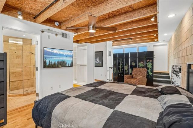 717 N Highland Avenue 21, Los Angeles, CA 90038