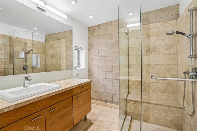 717 N Highland Avenue 21, Los Angeles, CA 90038