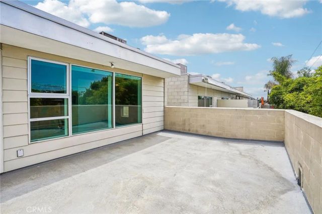 717 N Highland Avenue 21, Los Angeles, CA 90038