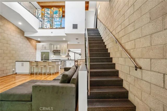 717 N Highland Avenue 21, Los Angeles, CA 90038