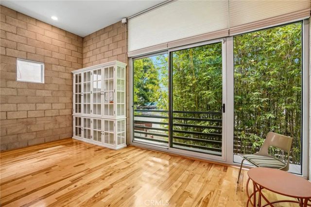 717 N Highland Avenue 21, Los Angeles, CA 90038