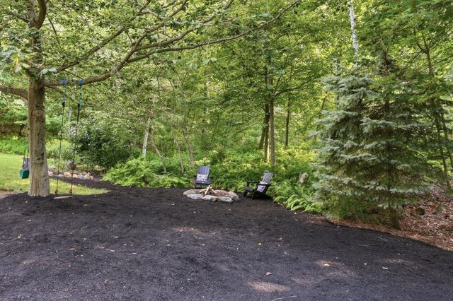 149 Nourse Rd, Bolton, MA 01740