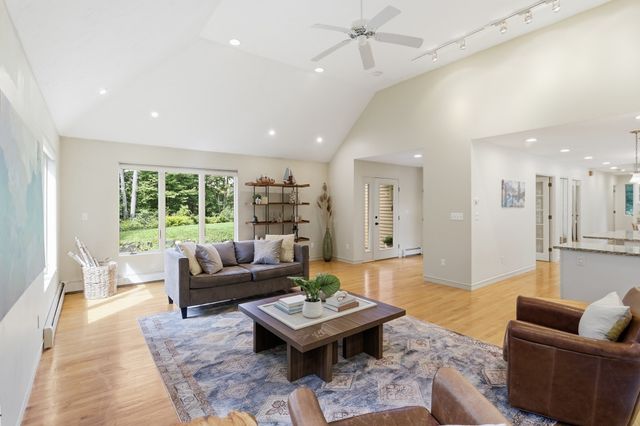 149 Nourse Rd, Bolton, MA 01740