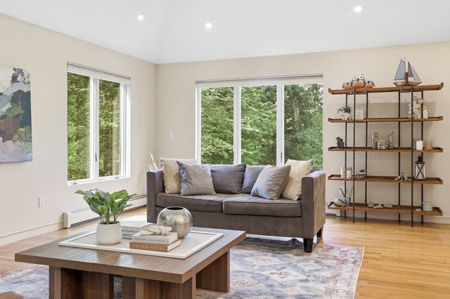 149 Nourse Rd, Bolton, MA 01740