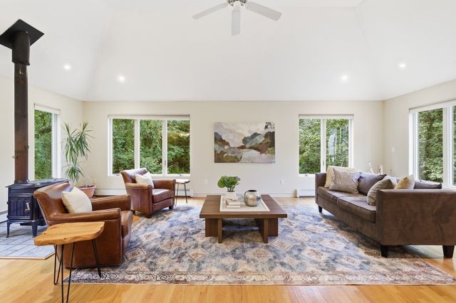 149 Nourse Rd, Bolton, MA 01740