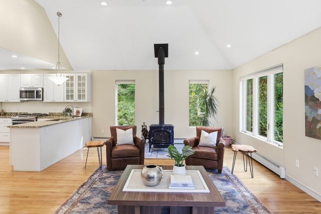 149 Nourse Rd, Bolton, MA 01740