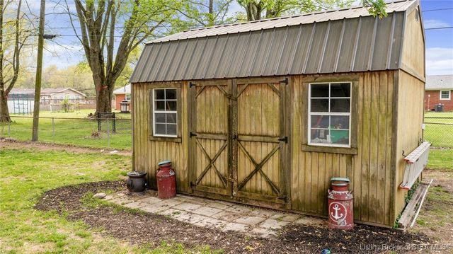 2421 Cypress Street, Madison, IN 47250