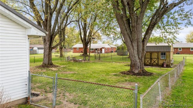 2421 Cypress Street, Madison, IN 47250
