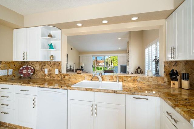 684 Vista Lago Circle N, Palm Desert, CA 92211