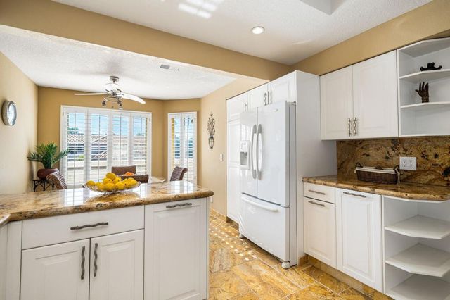 684 Vista Lago Circle N, Palm Desert, CA 92211