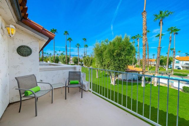 684 Vista Lago Circle N, Palm Desert, CA 92211