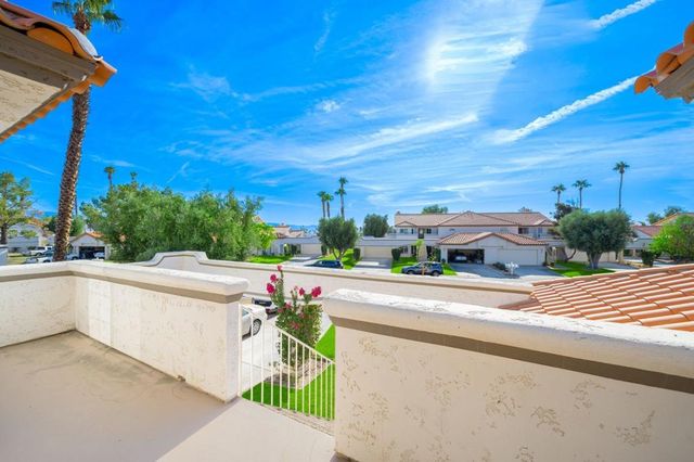 684 Vista Lago Circle N, Palm Desert, CA 92211