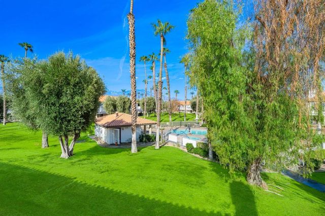 684 Vista Lago Circle N, Palm Desert, CA 92211