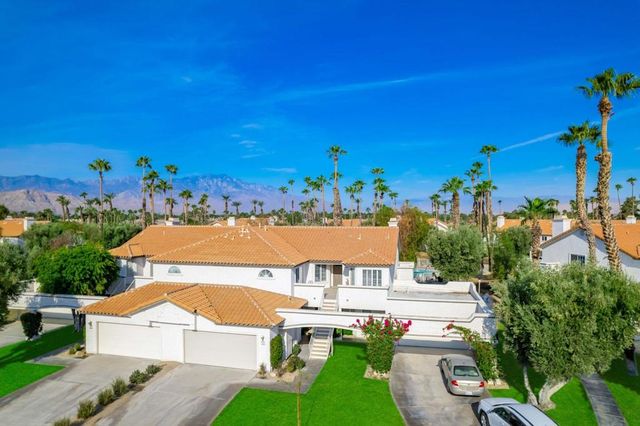 684 Vista Lago Circle N, Palm Desert, CA 92211