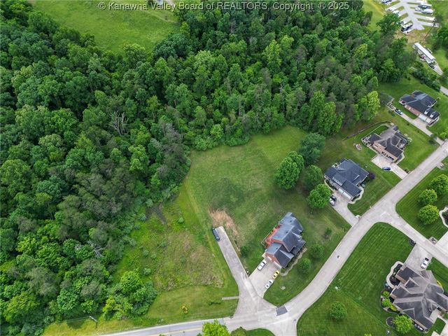 29 SWEET WATER Drive, Winfield, WV 25213