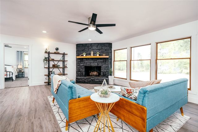 18 Melbourn Drive, Bella Vista, AR 72714