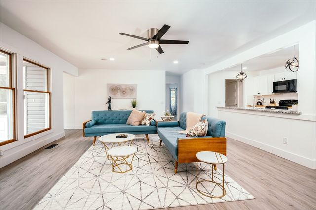 18 Melbourn Drive, Bella Vista, AR 72714