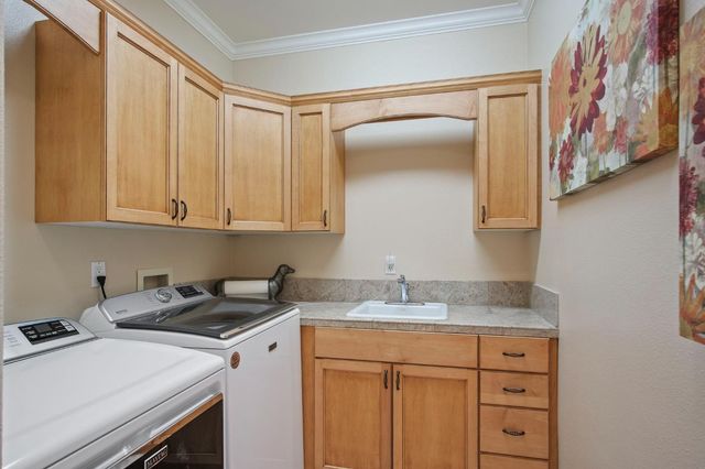 2441 E Tuolumne Rd, Turlock, CA 95382